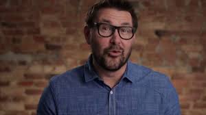 Chase the Lion: If Your Dream Doesn't Scare You, It's Too Small: Batterson,  Mark: 9781601428851: Amazon.com: Books