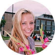 Jacqueline Heim's Instagram, Twitter & Facebook