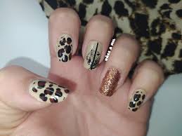 Uñas decoradas animales uñas decoradas con gatos uñas decoradas diseños decorados para uñas cortas diseño de uñas faciles uñas bonitas si te gustan los animales entonces sabrás que existen 10 diseño de uñas de animales que te encantaran, y que te mostramos aquí en mujer de 10. Diseno De Unas Con Animal Print Unas A Mil