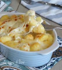 Gnocchi Gratinati Al Forno Primo Piatto Cremoso E Filante Con Formaggi Ricette Ricette Di Cucina Cibi E Bevande