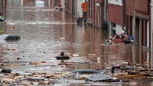 Tal van inzamelacties over heel belgië lien de leenheer. Overstromingen In Duitsland 1 300 Mensen Vermist In Rijnland Palts Ook Belgie Nederland En Luxemburg Getroffen Door Dodelijke Overstromingen