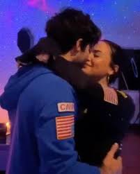 Pin On Ddlovato Anderen