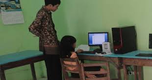 Aplikasi ini menyediakan berbagai perbendaharaan kata dan istilah dalam bahasa malaysia berikut maknanya. Download Kamus Dewan Bahasa Dan Pustaka Online