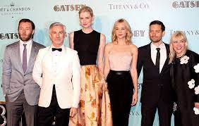 Elizabeth debicki who plays jordan baker in baz luhrmann's the great gatsby talks about what is was like filming at home in australia, working with baz and w. Datei Joel Edgerton Baz Luhrmann Elizabeth Debicki Carey Mulligan Tobey Maguire And Catherine Martin Jpg Wikipedia