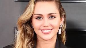 Miley Cyrus burla la censura de Instagram con un nuevo desnudo