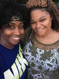 If you want to meet Jennifer aniston please message or contact me  immediately okay sir and may God bless you okay