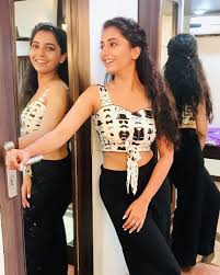Born in dhule, her mother is a housewife. Sayali Sanjeev Marathi Actress 207 Dreampirates