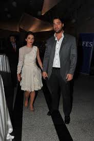 Kendisi yaramazlıkları ile hem okulda hem de evde ceza üstüne ceza yer. Begum Birgoren And Sarp Levendoglu Dating Gossip News Photos