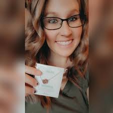 Kimberlee Graham's Instagram, Twitter & Facebook