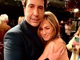 Jennifer aniston and david schwimmer are addressing tabloid reports that their relationship has turned romantic. Hdmr0tiw9trcrm