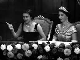 A popular queen, she is respected for her knowledge of and participation in state affairs. Does Queen Elizabeth Ii Smoke Quora