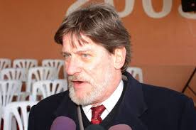 Apareció Hierro y apuntó francamente