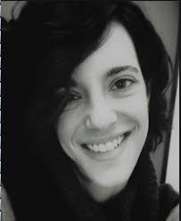 Miriam Valles's Instagram, Twitter & Facebook