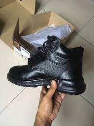 Safety kings shoes is the most reliable safety shoes indonesian product, sni certified safety shoes, double density sole, black grain leather. Safety Shoes Kings Footwear Carousell Malaysia