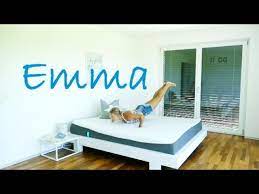 Sobald du die emma matratze erhältst, gilt die garantiezeit innerhalb der eu und der schweiz. Emma Matratze Miriweber Ch Youtube