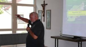 Vortrag und diskussion von/mit dr. Reinhard Eros Onetz