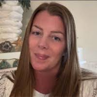 Victoria Crowley's Instagram, Twitter & Facebook