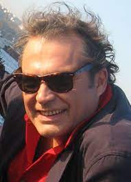 Haluk bilginer 1992'de zuhal olcay ile evlendi ve evliliği 2004'te son buldu. Haluk Bilginer Wikipedia