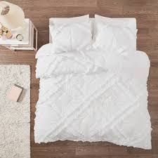 Shop bed bath & beyond for incredible savings on bedspreads you won't want to miss. Elia Full Queen 3pc Tufted Diamond Ruffle Coverlet Set White Target