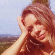 Emma Klein's Instagram, Twitter & Facebook