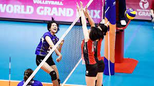 วอลเลย์บอล ( volleyball) เป็น กีฬา ที่แข่งขันกันระหว่าง 2 ทีม ทีมละ 6 คน โดยแบ่งเขตจากกันด้วยเน็ตสูง การทำคะแนนจากลูกบอลที่. à¸›à¸£à¸°à¸§ à¸• à¸ à¸¬à¸²à¸§à¸­à¸¥à¹€à¸¥à¸¢ à¸šà¸­à¸¥