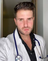 Díganle que lo amamos Dr. Tonni ❤️