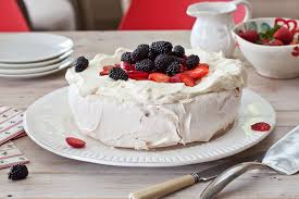 Outline the nests and fill the whipped cream filling. How To Make Perfect Pavlova And Meringues Recipes For Food Lovers Including Cooking Tips At Foodlovers Co Nz