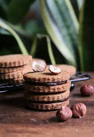 Biscuits Vegan Noisette Avoine Et Peanut Butter Option Sans Gluten Sans Mg Ajoutees By Flora B En 2020 Biscuit Vegan Faire Fondre Du Chocolat Biscuits