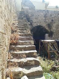 الخان القديم في مدينة صور جنوب لبنان ويعود تاريخه لحوالي ٤٥٠ عاما مضت تصوير الشيخ محمد تقي الفقيه natural landmarks nature landmarks