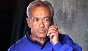 After another horse death at Santa Anita, Hall of Fame trainer Hollendorfer  is banned