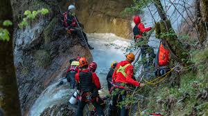 Am sonntagmittag traf bundeskanzlerin angela merkel (cdu) in den vom hochwasser betroffenen betroffen waren vor allem die orte berchtesgaden, bischofswiesen, schönau am königssee. Das Schmelzwasser Kommt Das Hochwasser Auch Wetter De