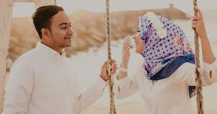 Ungkapan 'bercinta selepas nikah' mungkin agak popular dan biasa kita dengar apabila kita berbicara soal jodoh, cinta dan perkahwinan. Adakah Islam Membenarkan Hubungan Cinta Sebelum Nikah