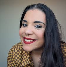 Sonia Sewell's Instagram, Twitter & Facebook