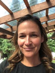 Bronze glow makeup look with bronzer and illuminator