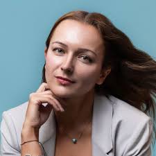 Elena Gurevich's Instagram, Twitter & Facebook