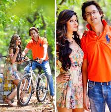 The husband didn't see it until he looked at the photo again. Meet The Husband Wife Photographer Teams Weddingsutra