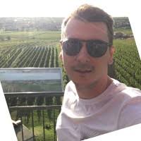 60+ ملفًا شخصيًا يحتوي على “Škrhák”