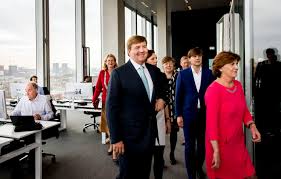 Hangout van het ministerie van buitenlandse zaken over veiligheidsbeleid, terrorisme en radicalis. Pand Van Ministerie Buitenlandse Zaken Opnieuw Verbouwd Nrc