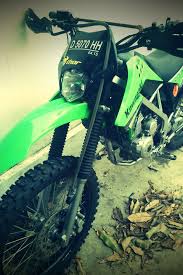 Semua sparepart dan aksesoris modifikasi klx cuma bisa kalian temukan di toko. Modifikasi Kawasaki Klx150 Menjadi Supermoto Ngapainaja Yuk