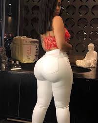 The only people who really like stick thin girls are fashion critics. Pin On Misil