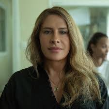 Carmen Cage's Instagram, Twitter & Facebook