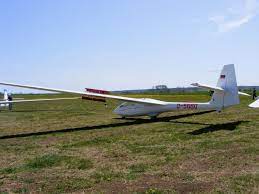 Ideale bedingungen für die ausbildung von flugschülern sind an unserem segelfluggelände gegeben. Szd 50 Puchacz D 5660 Auf Dem Flugplatz Alkersleben Edba Am 28 4 2012 Flugzeug Bild De