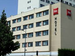 Hotel Ibis Hotel Et Restaurant A Tourcoing Centre General De Gaulle 59200 Tourcoing Contact 03 20 24 84 58 Hotel Restaurant Gaulle