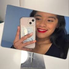 Karla Paredes (k4rlytta)