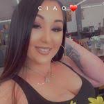 Amanda Vanhoy's Instagram, Twitter & Facebook