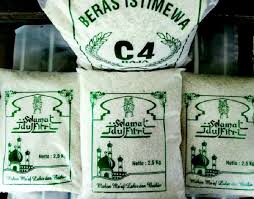 Selain baik hati, materi yang disampaikan bu delly mudah dipahami. Plastik Beras Zakat Lebih Cantik Lagi Kalau Disablon Ini Contohnya