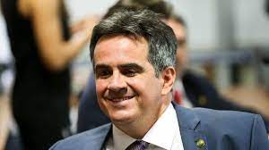 Isso porque a primeira suplente do senador é a sua mãe, eliane e silva nogueira lima. Ciro Nogueira Aceita Convite De Bolsonaro Para Assumir Casa Civil Diz Colunista Politica Ig