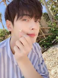 Cha eunwoo is a talented person, please also appreciate his talent & personality aside from his perfect visuals. Pinterest Cha Eunwoo Astro Facebook