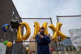 Ruff ryders takes dmx casket on one last ride around new york in monster truck after funeral. Dmx Fans Pay Tribute To The Rapper S Life With Memorial Outside Of Hospital Mirror Online