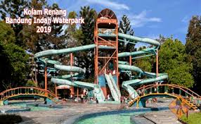 Kota yang berjuluk 'kota kembang' ini memang punya beragam pesona. Gak Worthed Ini Harga Tiket Masuk Bandung Indah Waterpark Terbaru Jejakusaja